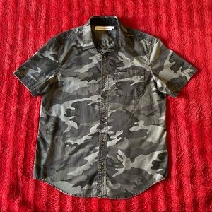 CALVIN KLEIN Camo Button Down